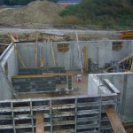 Die Leistungsbeschreibung gibt einen "Wasserdichten Keller" an, ... hier wurde jedoch kein Dichtbetonbauwerk geliefert...