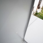 Die Seitenteile der Kaminverblechung sind nur einfach verfalzt, ein Dichtband ist nicht erkennbar Die Seitenteile der Kaminverblechung sind nur einfach verfalzt, ein Dichtband ist nicht erkennbar