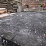 Betoniert wurde bei Temperaturen weit unter Null, die Festigkeiten sollten geprüft werden, die Qualität ist auffällig schlecht Betoniert wurde bei Temperaturen weit unter Null, die Festigkeiten sollten geprüft werden, die Qualität ist auffällig schlecht